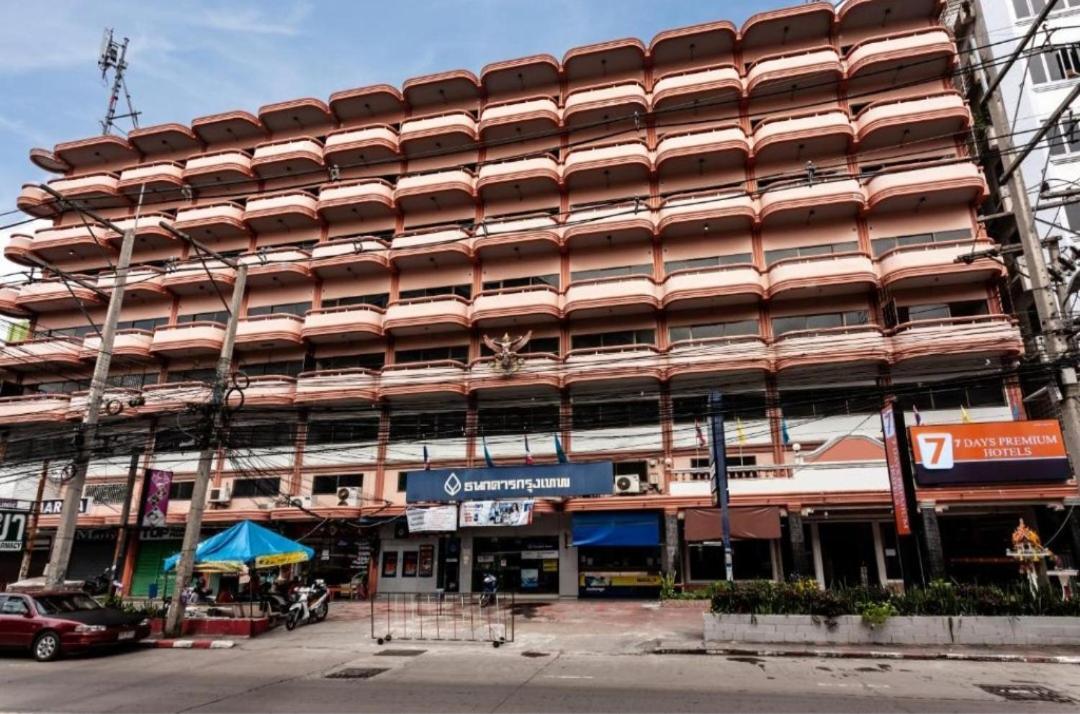 Glur Hostel Pattaya Walking Street Exterior foto